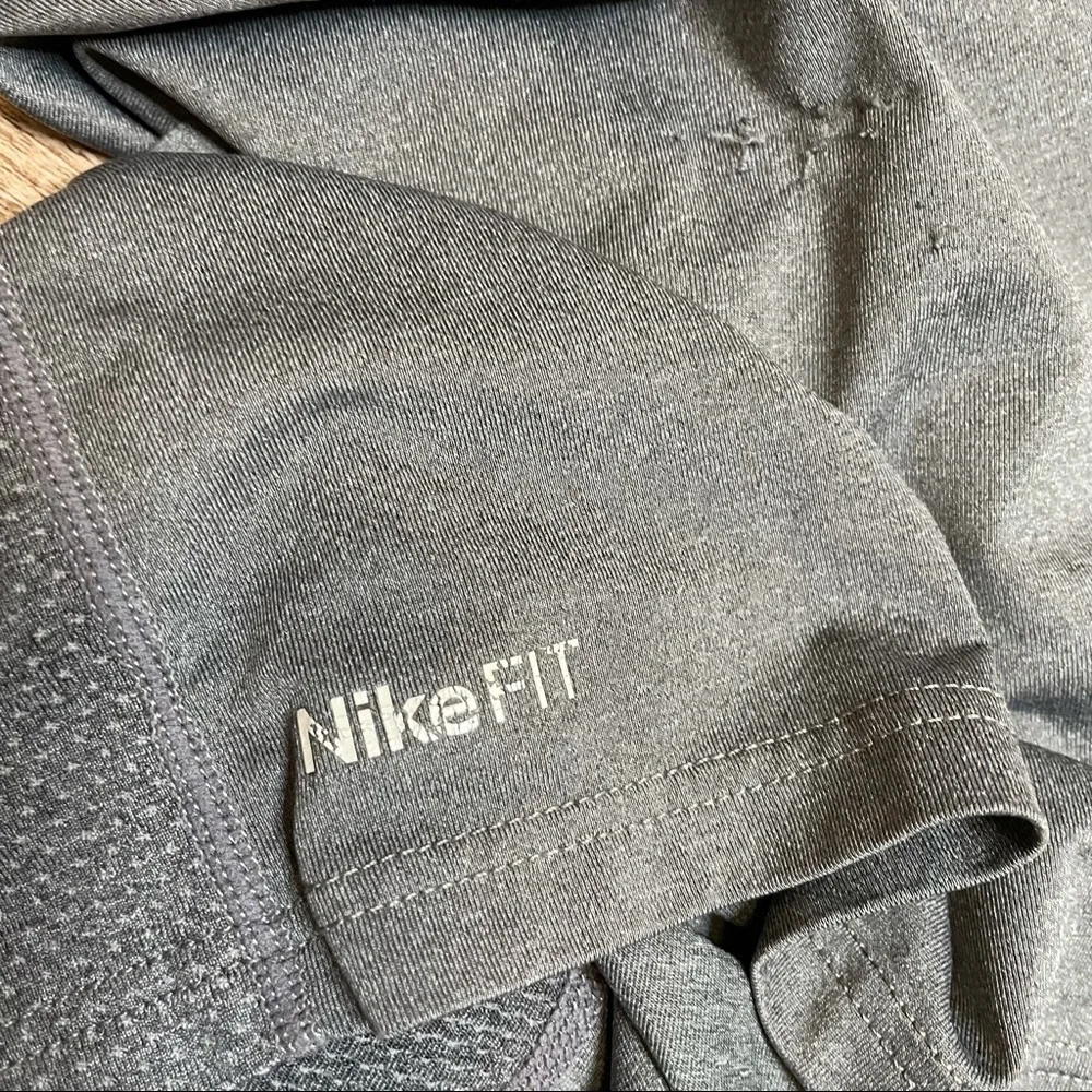 Nike Pro Grey T-shirt Nike Fit